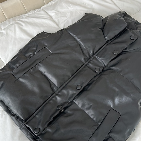 Leather vest - Picture 3 of 4